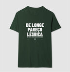 De longe pareço lésbica