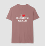 I love kissing girls
