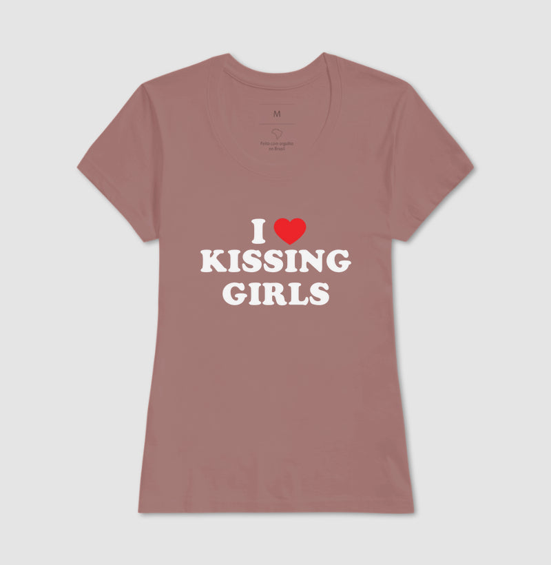 I love kissing girls