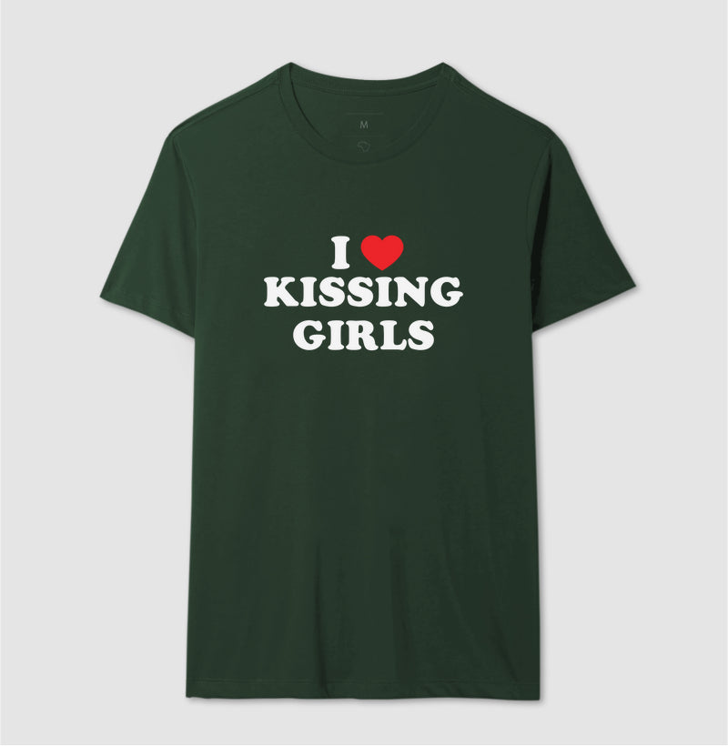 I love kissing girls